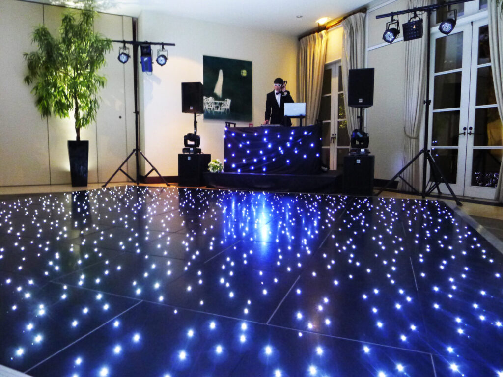 Photography by Sliding Vinyl DJs at Pembroke Lodge